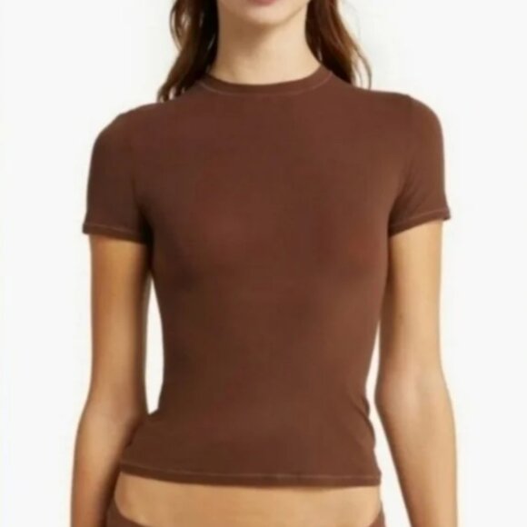 SKIMS Fits Everybody Short Sleeve T Shirt Womens XL Cocoa Brown Stretch NWT - Picture 1 of 10